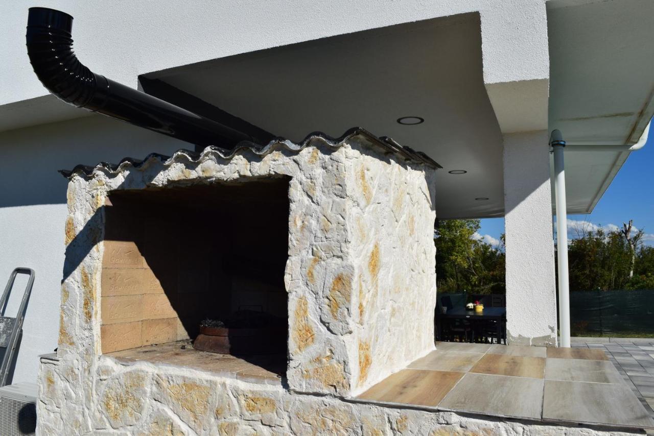 Savrsen Odmor U Villa Ivona Zadar Buitenkant foto