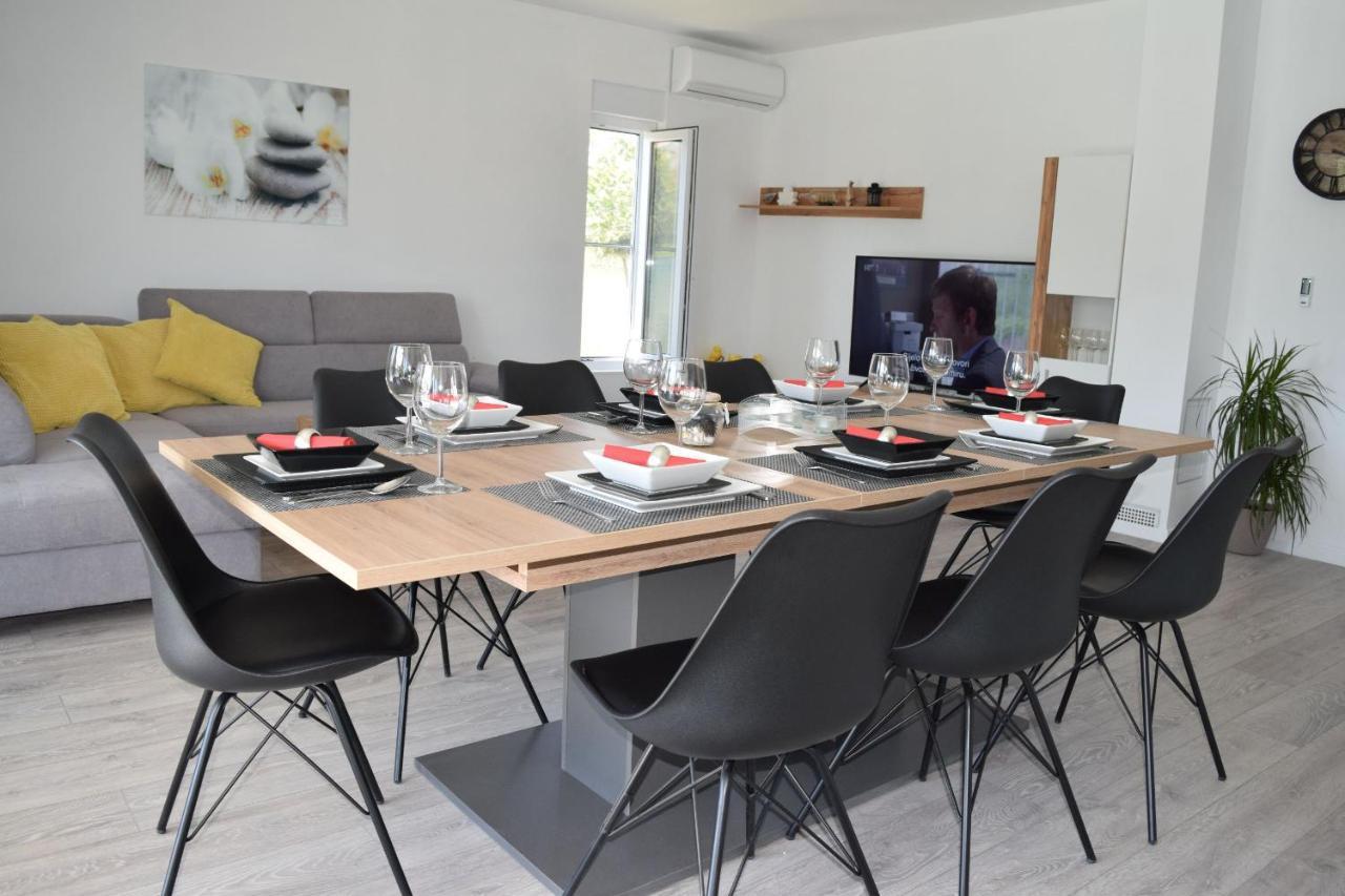 Savrsen Odmor U Villa Ivona Zadar Buitenkant foto